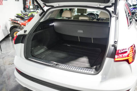 2019 Audi e-tron quattro Premium Plus