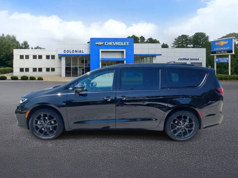 2023 Chrysler Pacifica Touring L