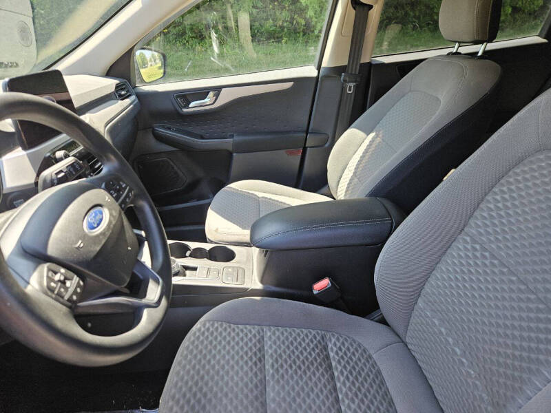 2020 Ford Escape SE