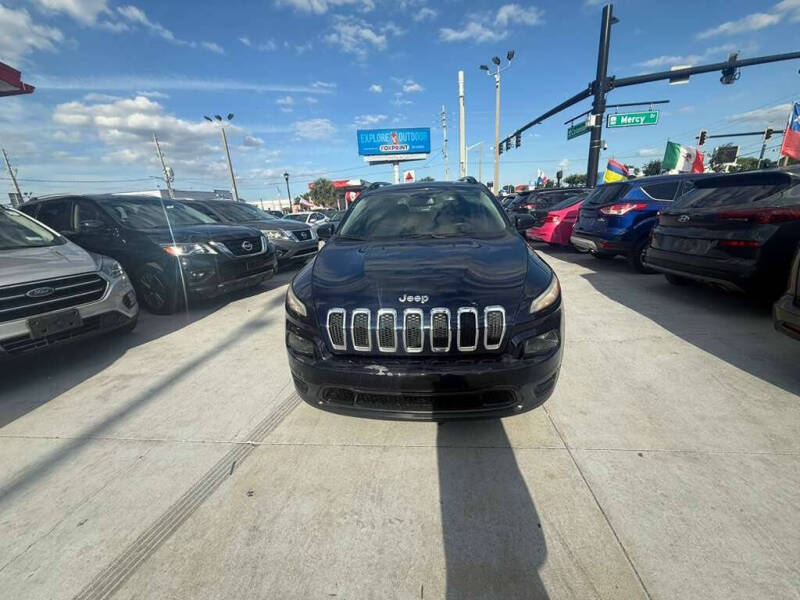 2016 Jeep Cherokee Sport