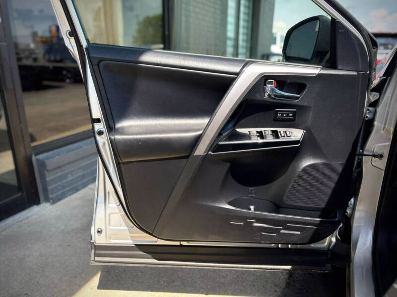 2016 Toyota RAV4 Hybrid Limited