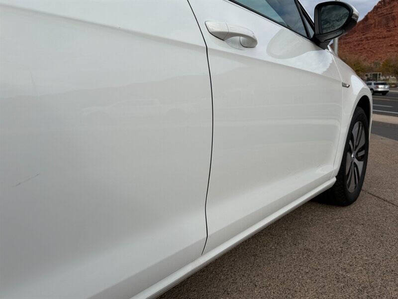 2017 Volkswagen e-Golf SE