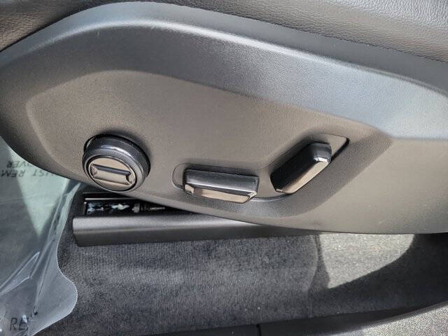 2023 Volvo XC90 B5 Core