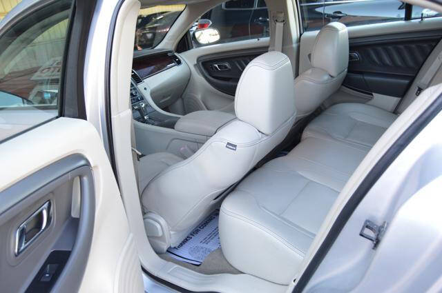 2011 Ford Taurus SEL
