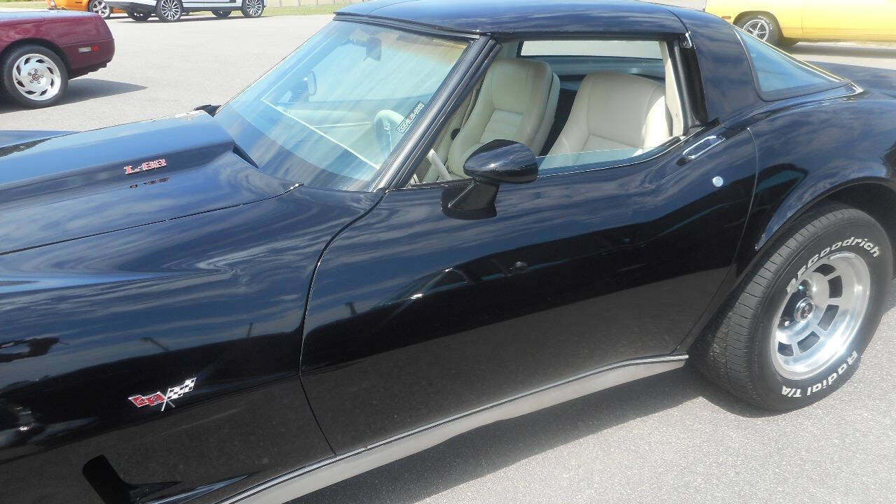 1979 Chevrolet Corvette 21