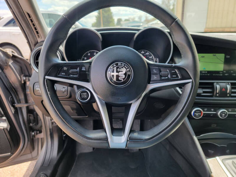 2017 Alfa Romeo Giulia Ti