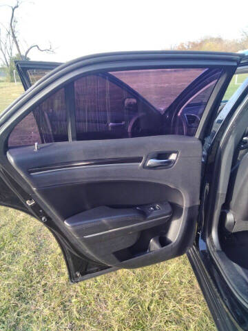 2015 Chrysler 300 Limited