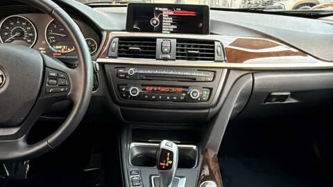 2015 BMW 3 Series 320i