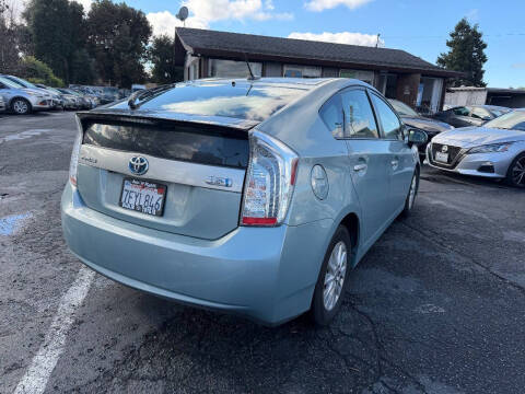 2014 Toyota Prius Plug-in Hybrid