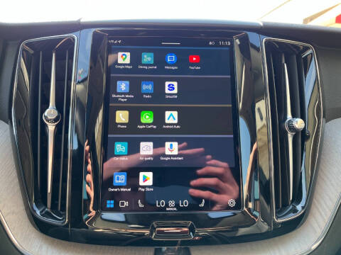 2025 Volvo XC60 B5 Plus Dark Theme