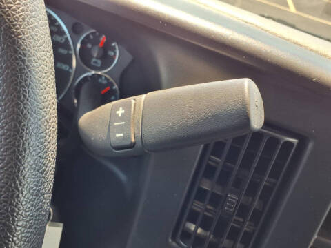 2025 Chevrolet Express LT 3500