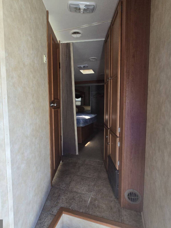 2009 Sportsman 305 RE