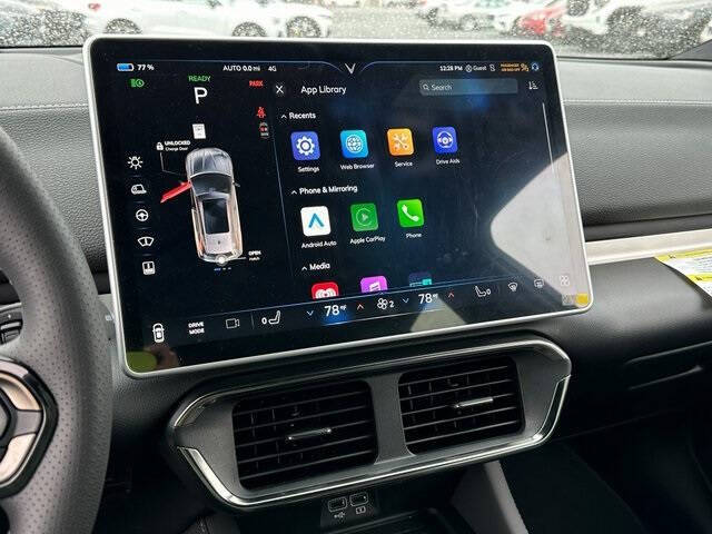 2025 VinFast VF8 Plus