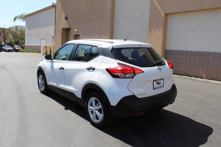 2020 Nissan Kicks S