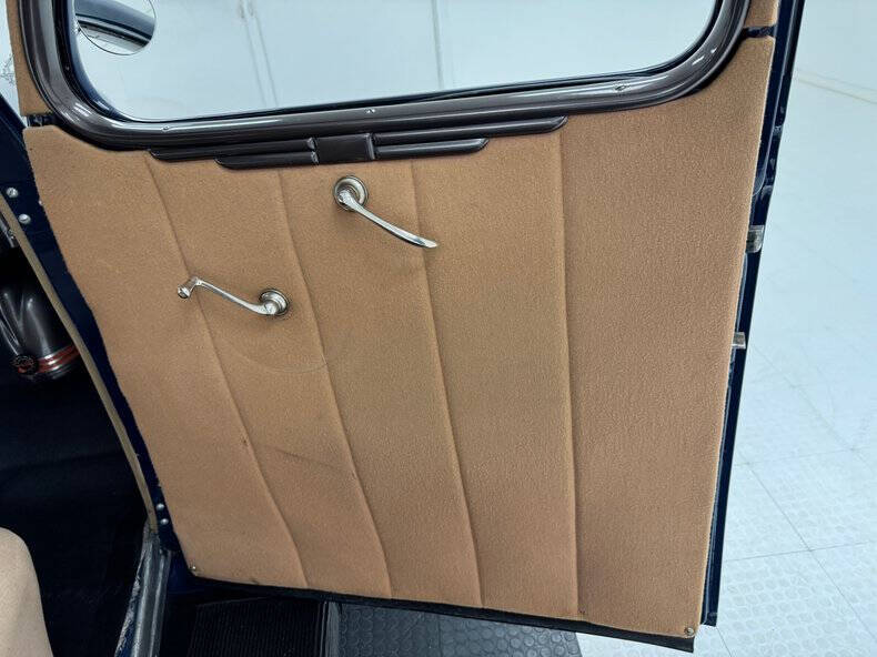 1936 Ford Deluxe