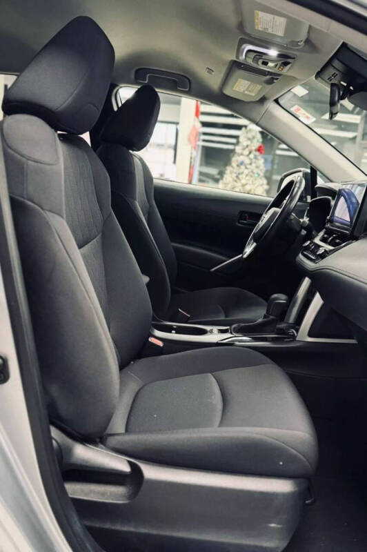 2023 Toyota Corolla Cross LE