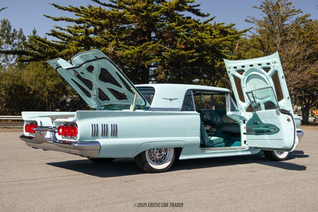 1960 Ford Thunderbird
