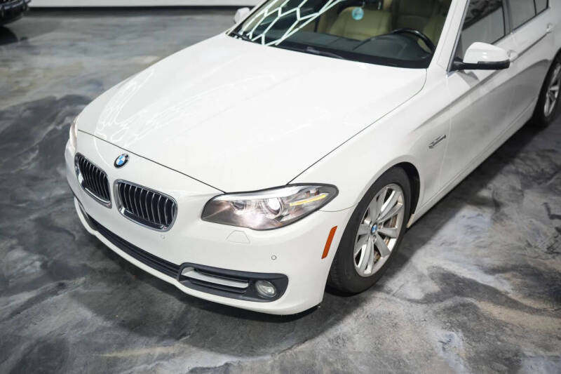 2015 BMW 5 Series 528i