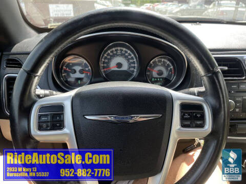 2013 Chrysler 200 Touring