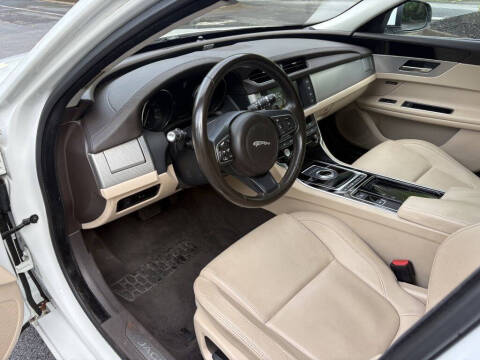 2017 Jaguar XF 35t Premium