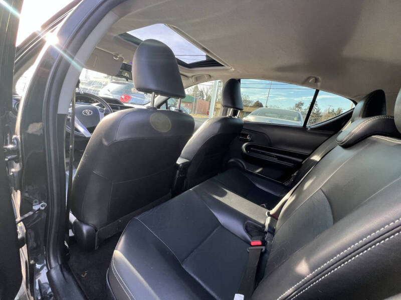 2017 Toyota Prius c Four