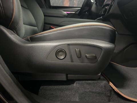2024 GMC Acadia AT4