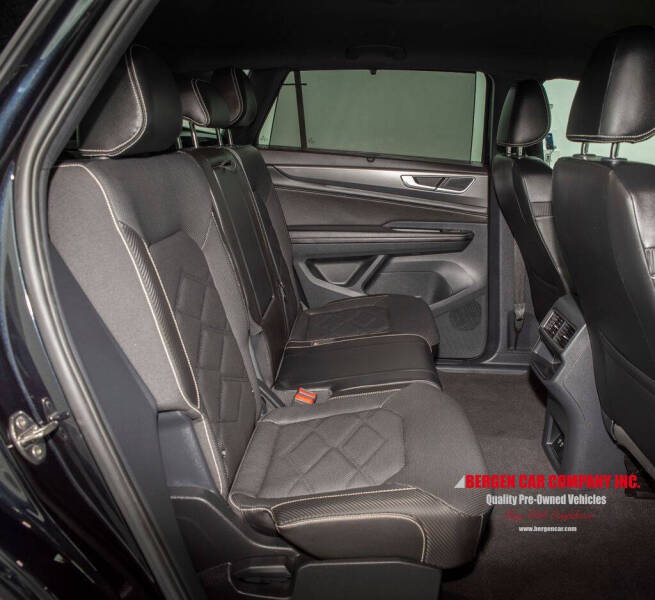 2024 Volkswagen Atlas Cross Sport SE 4Motion