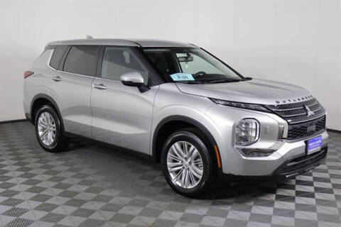 2024 Mitsubishi Outlander ES