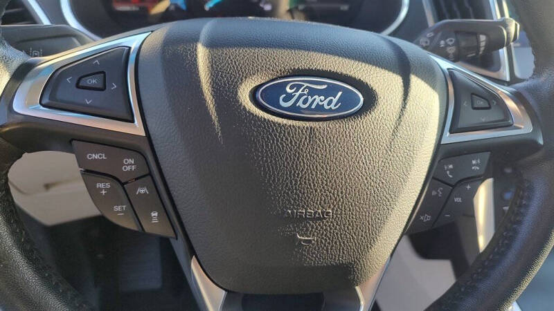 2020 Ford Edge Titanium