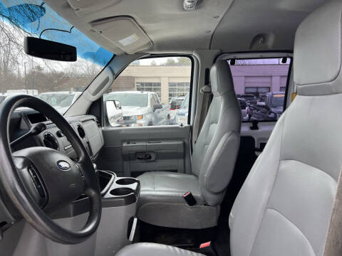 2013 Ford E-Series E-350 SD XL