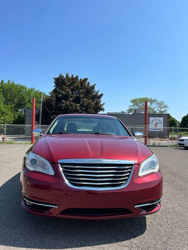 2012 Chrysler 200 Limited photo 4