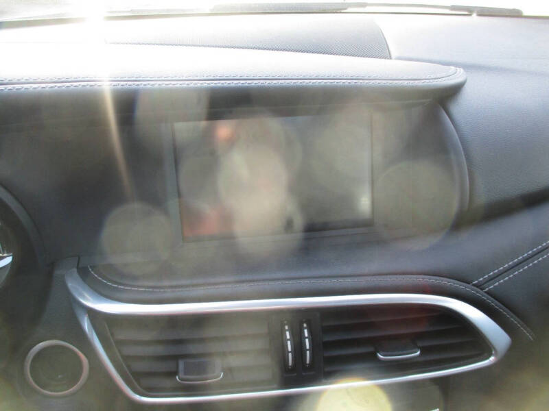 2018 Infiniti QX30 Essential