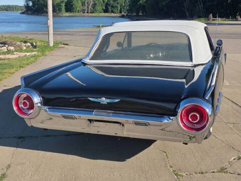 1962 Ford Thunderbird
