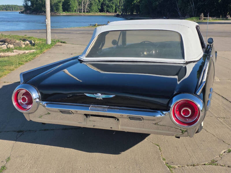 1962 Ford Thunderbird