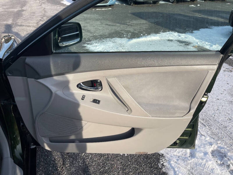 2010 Toyota Camry LE