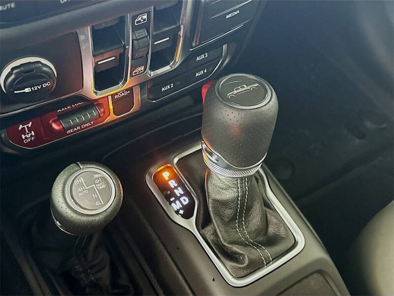 2025 Jeep Gladiator Mojave X