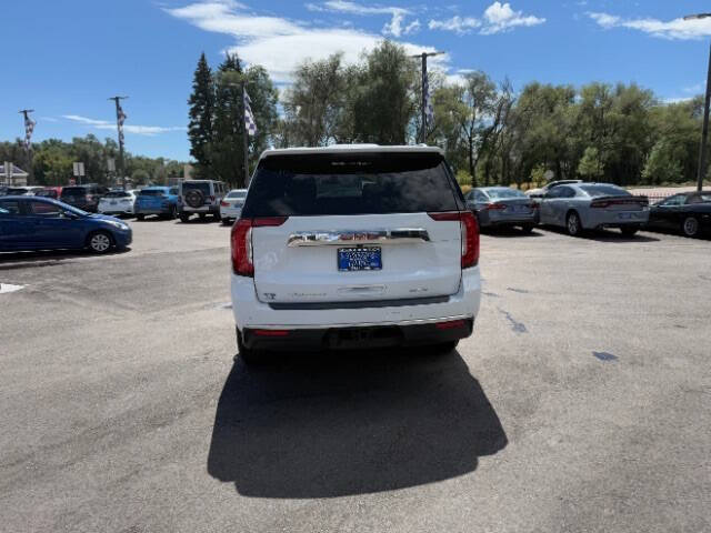 2023 GMC Yukon XL SLT