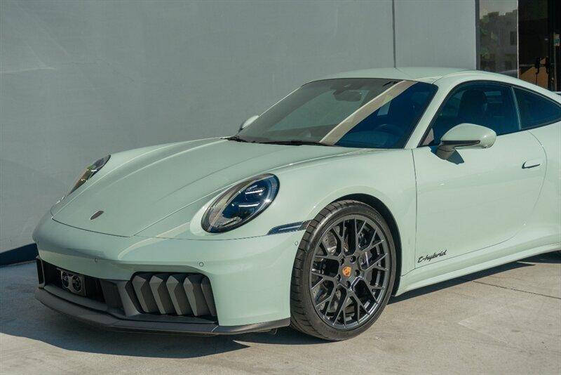 2025 Porsche 911