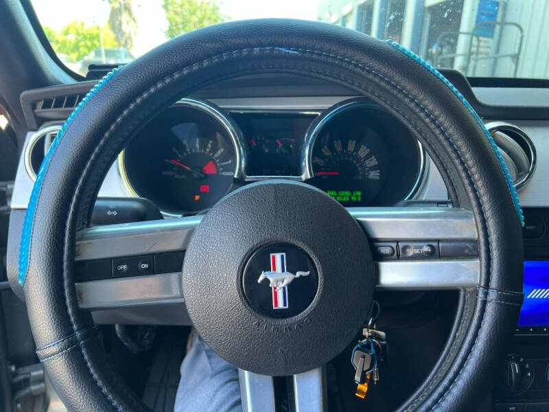 2005 Ford Mustang GT Premium