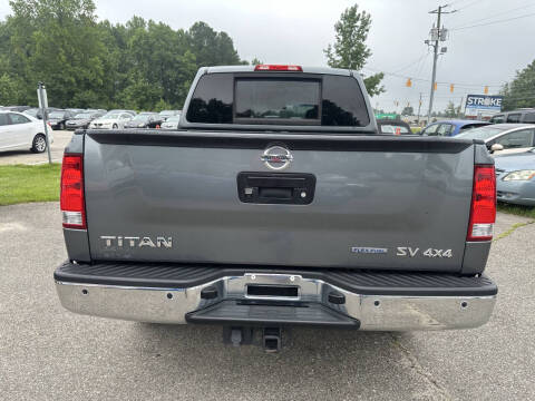 2013 Nissan Titan SV