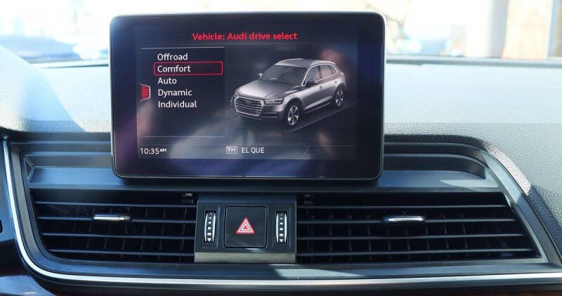 2020 Audi Q5 quattro Titanium Premium 45 TFSI