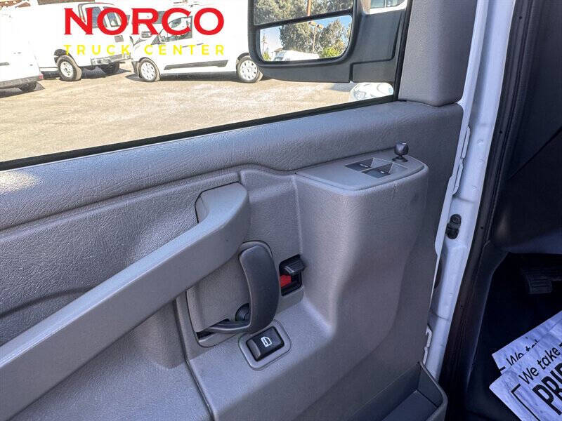 2023 Chevrolet Express 2500