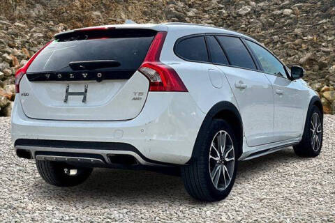 2015 Volvo V60 Cross Country T5