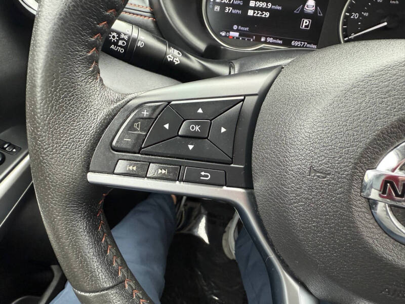 2019 Nissan Kicks SR