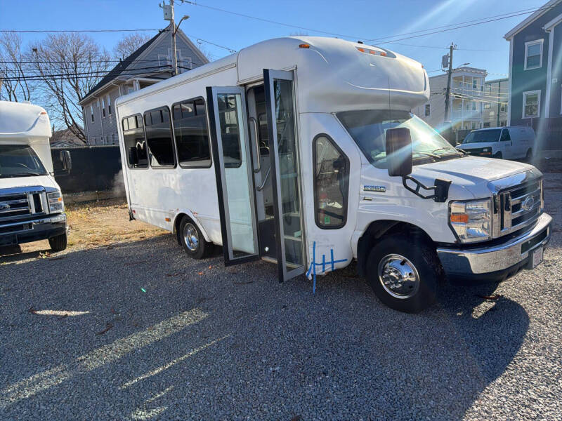 2014 Ford E-Series E-350 SD