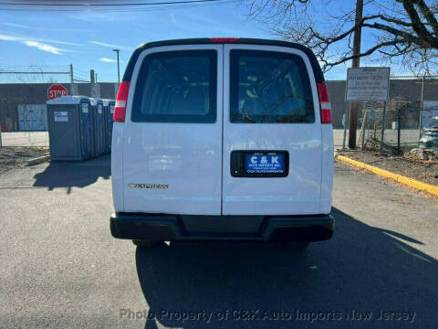 2021 Chevrolet Express 2500