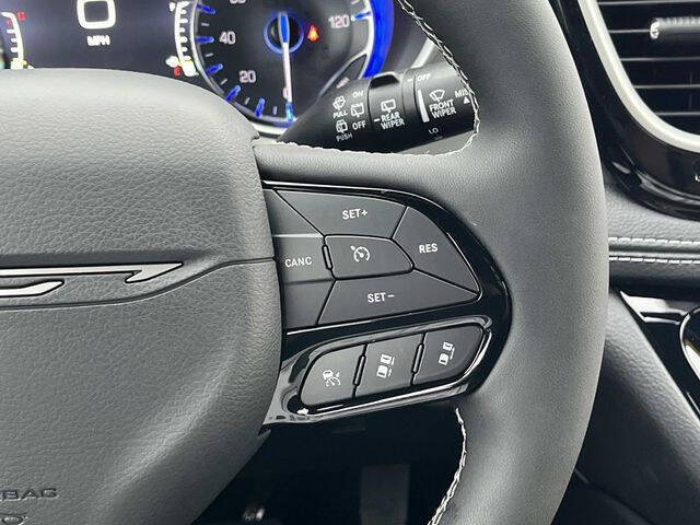 2027 Chrysler Pacifica Limited