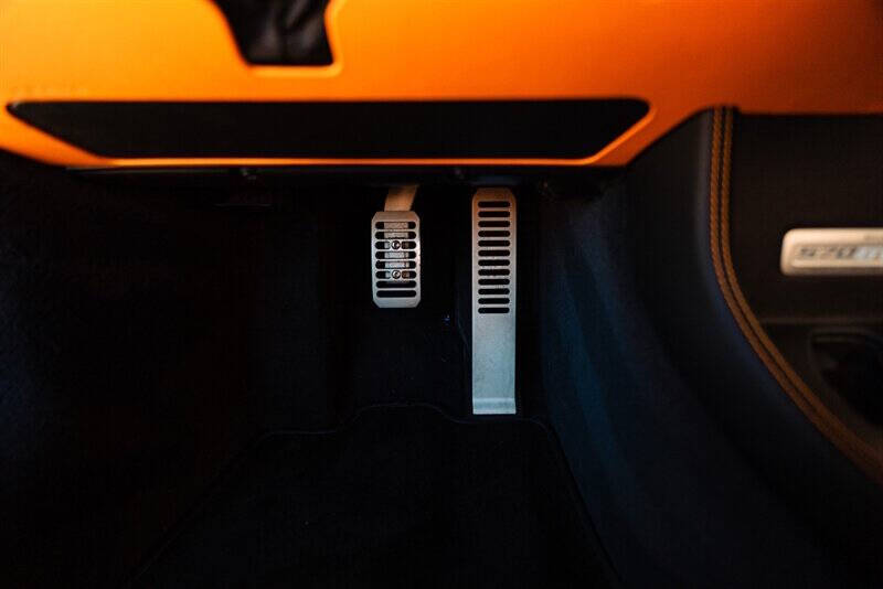 2017 McLaren 570GT