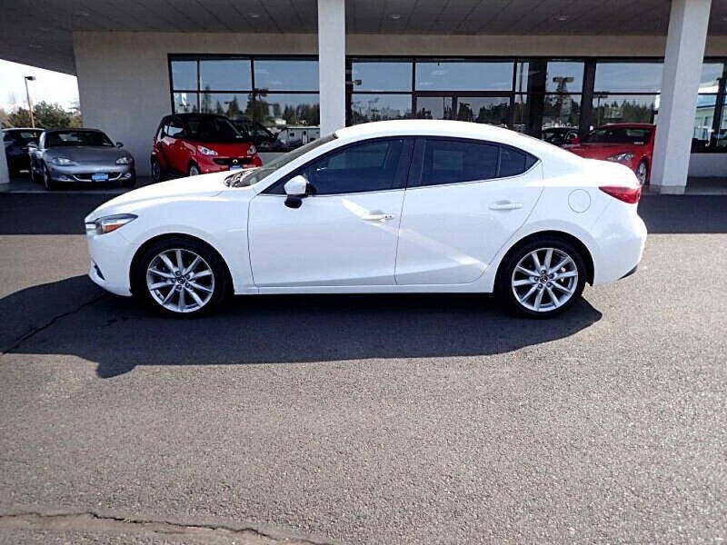 2017 Mazda MAZDA3 Touring