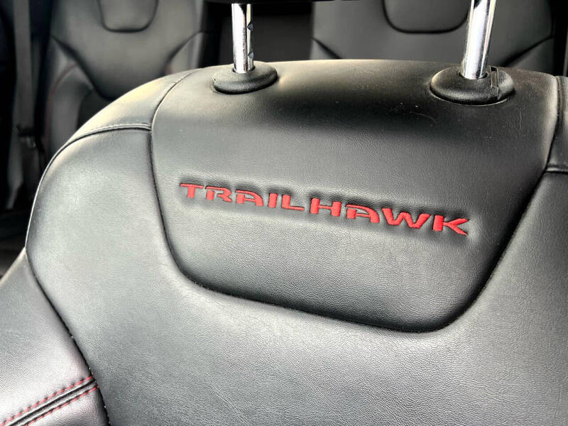 2020 Jeep Cherokee Trailhawk